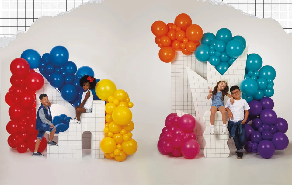 Balões e acessórios para festas do catálogo Art-Latex